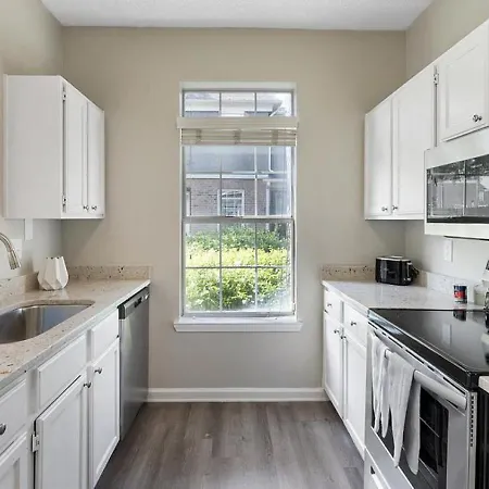 Landing At Colonial Commons - 2 Bedrooms In Fort Myers